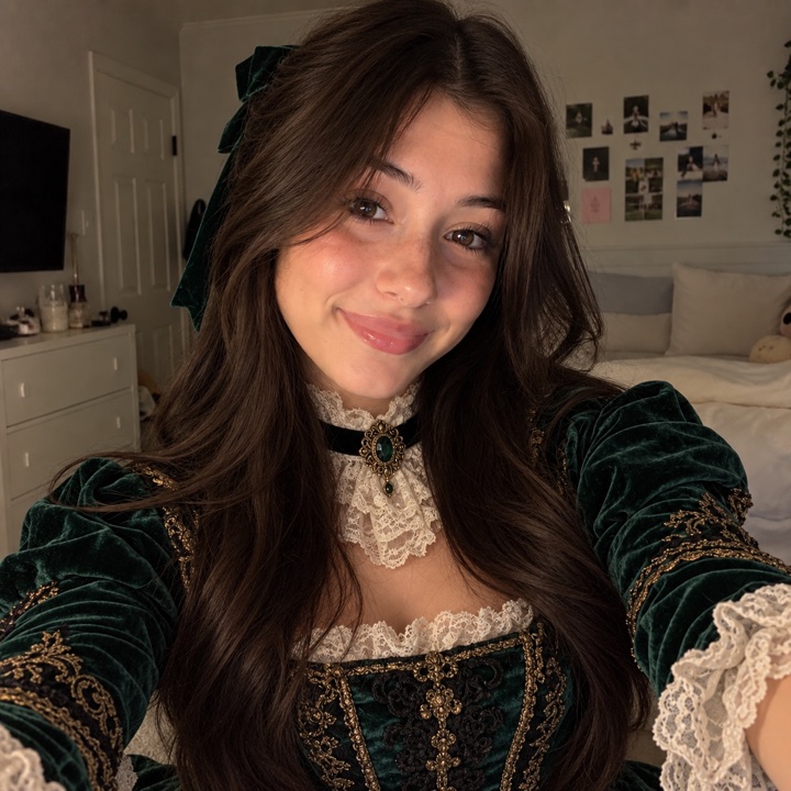 Haunted Aristocrat costume on the AI avatar